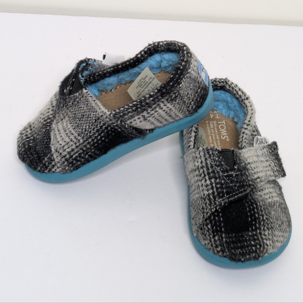 Toms Wool Plaid Flats 4T